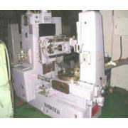 Gear hobbing machine (Gear machine taillage)