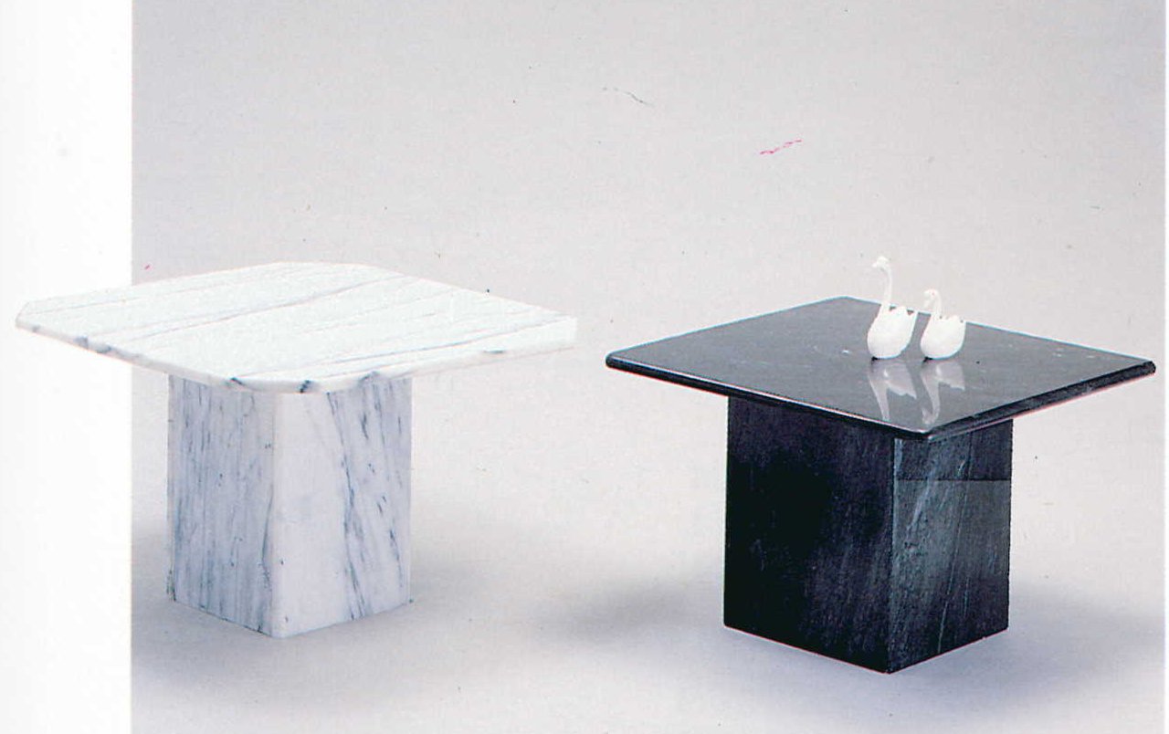 Corner Table (Угловой стол)