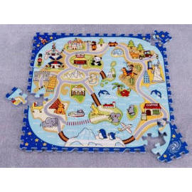 81-pieces Little world puzzle mat