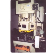 HOLDING STAND PUNCHING MACHINE (HOLDING STAND PUNCHING MACHINE)