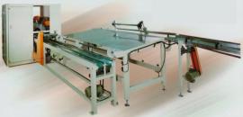 Tissue pattern-pressing, cutting & rolling machine (Tissue pattern-pressing, cutting & rolling machine)