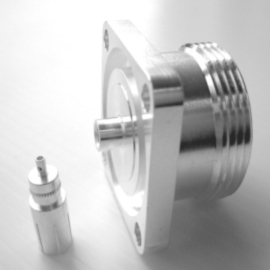 7/16 4 HOLE SQUARE FLANGE FEMALE RECEPTACLE