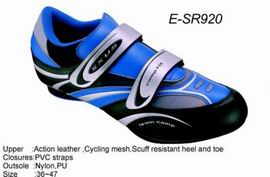 bicycle shoes (chaussures de vélo)