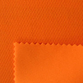WATERPROOF / BREATHABLE LAMINATED FABRIC  V 3 LAYERS (Imperméable et respirante Tissu laminé ¡V 3 couches)
