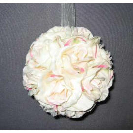 150MM ROSE KISSING BALL (150MM ROSE KISSING BALL)