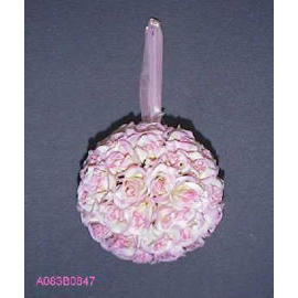 5.5`` ROSE KISSING BALL (5.5`` ROSE KISSING BALL)