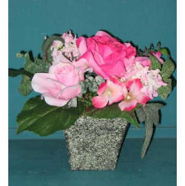 8``H POTTED ROSE W/METAL POT (8``H POTTED ROSE W/METAL POT)