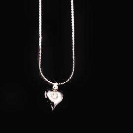 NECKLACE (COLLIER)