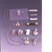 All Kinds of Fasteners (Toutes sortes d`attaches)
