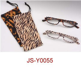 Reading glasses & accessory