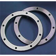 Centrifugally casting stainless steel flanges