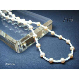 pearl necklace (Collier de perles)