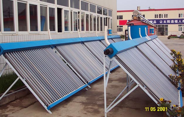  Solar Water Heating System ( Solar Water Heating System)