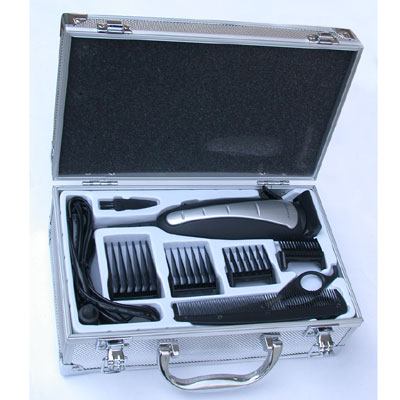  Hari Clipper In Aluminum Case (Hari Clipper en boîtier aluminium)