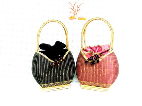  Bamboo Handbag ()