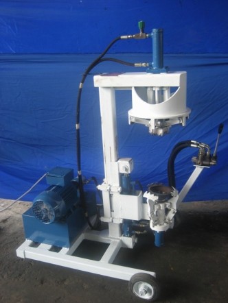  Coconut Dehusking Machine (Machine décorticage de noix de coco)