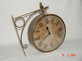  Antique Double Sided Station Clocks (Antique Double Sided Station Horloges)