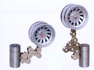  Metal Line Clocks