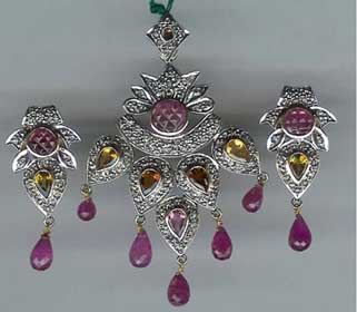  Delicate Colour Stone & Diamond Studded Jewelry