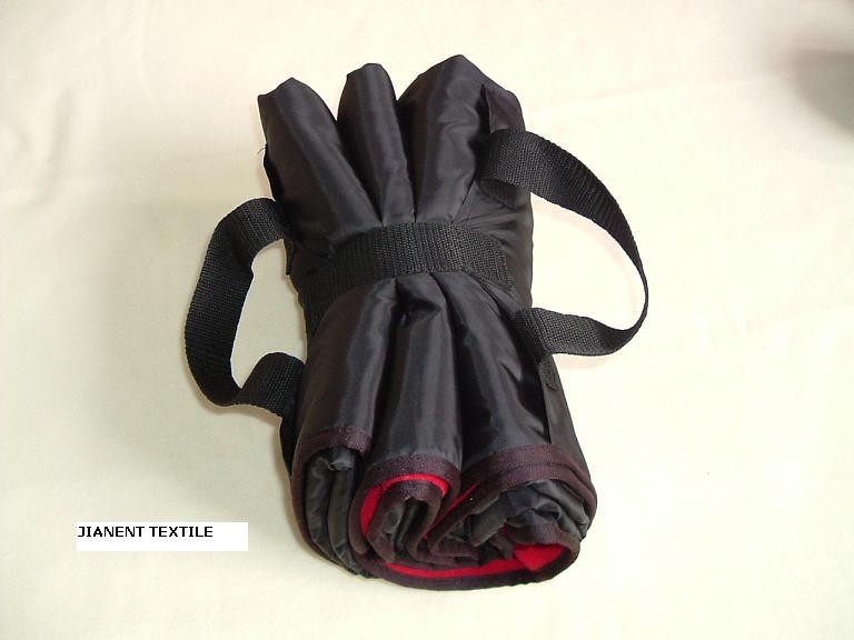  Picnic / Travel Feece Blanket With Handle Folded Like Bag (Пикник / Туристические F ce Одеяло с ручкой Сложенный как сумка)