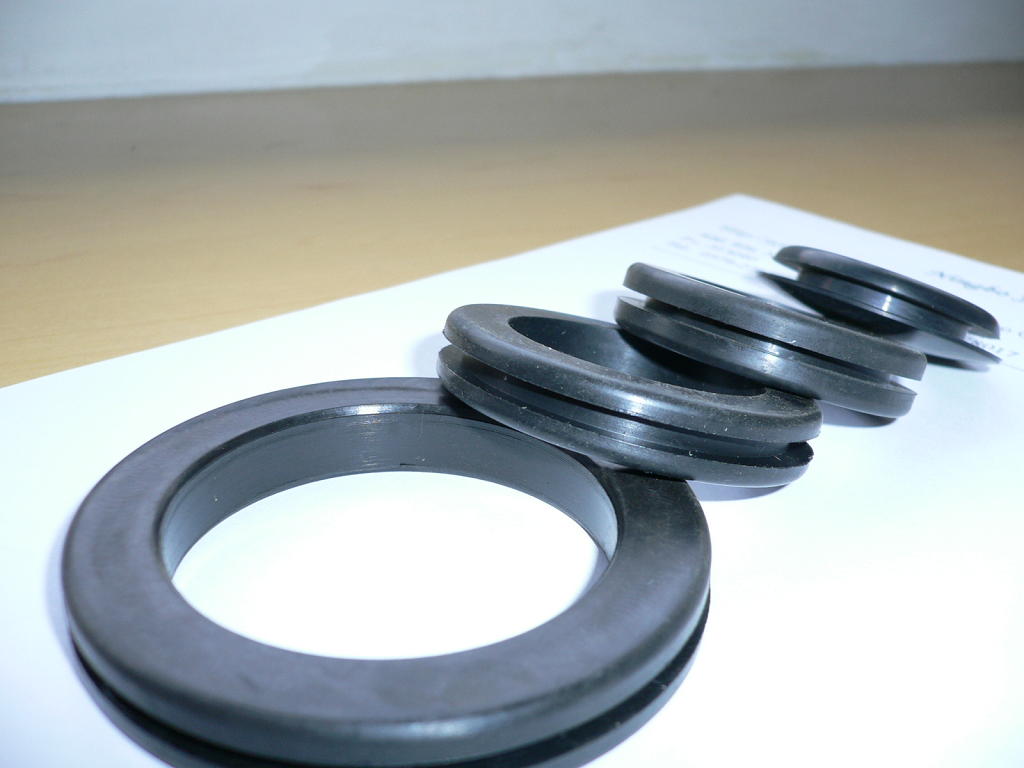  Rubber Grommet And Seals (Резиновой прокладкой и уплотнений)