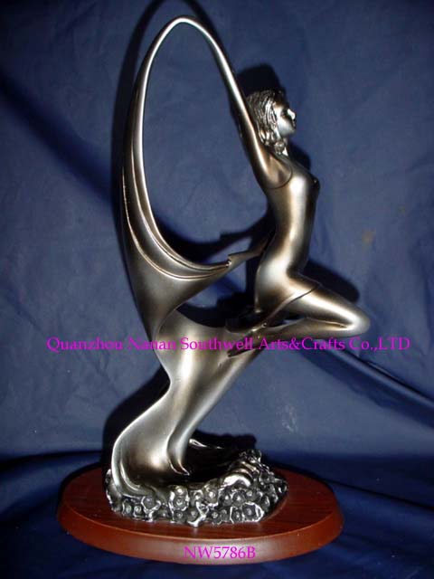  Poy-resin Sculptures ( Poy-resin Sculptures)