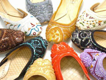  Handmade Beaded Khussa Shoes (Handgefertigte Glasperlen Khussa Schuhe)