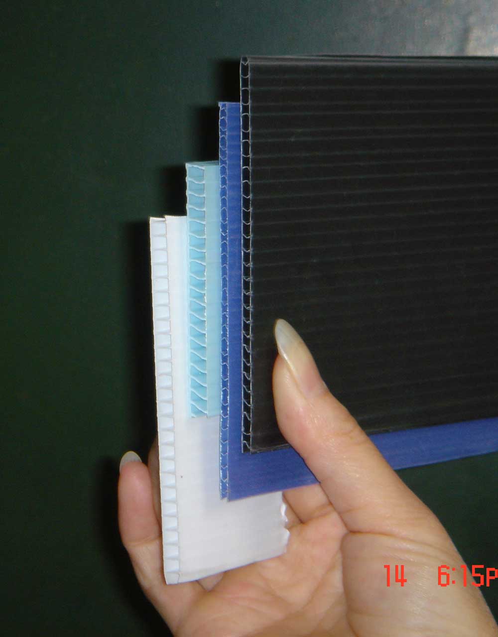 PP, PE Corrugated Sheets (PP, PE Feuilles de carton ondulé)