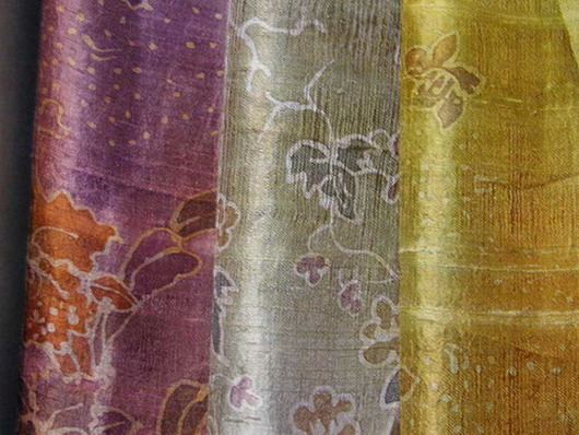  Silk Scarves (Шелковые шарфы)