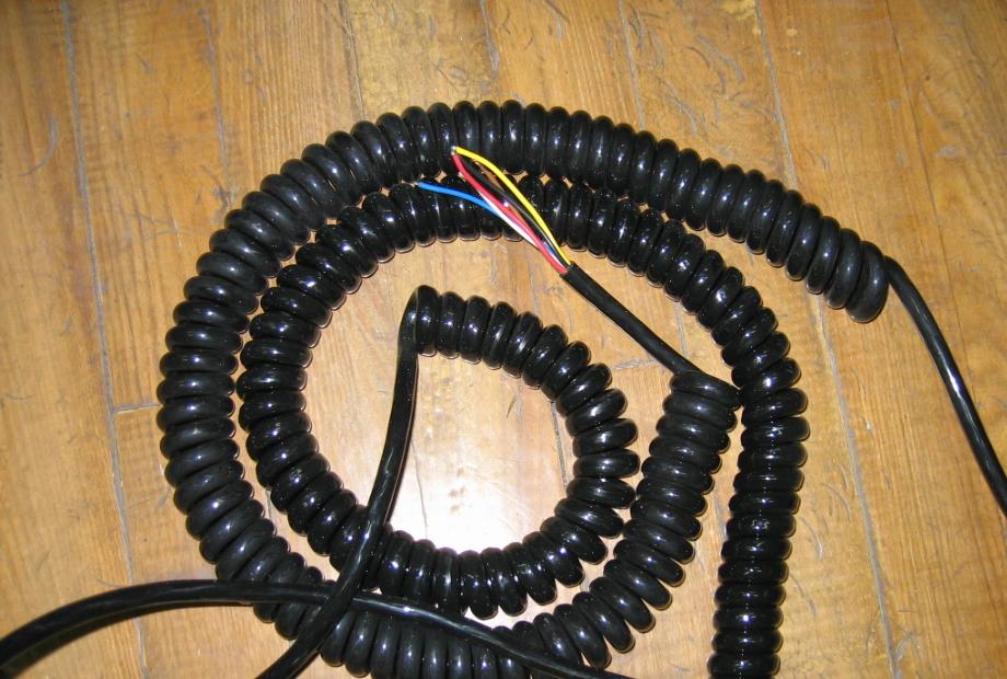  Spiral Cable (Câble spiralé)