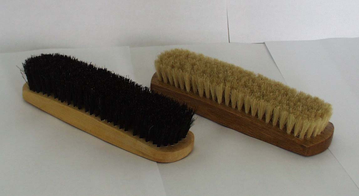  Shoe Brushes (Les brosses à chaussures)
