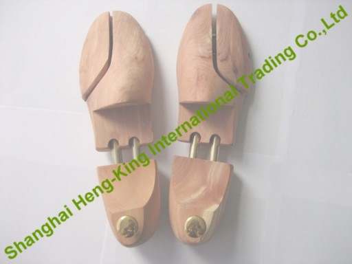  Cedar Shoe Tree (Кедровые для обуви)