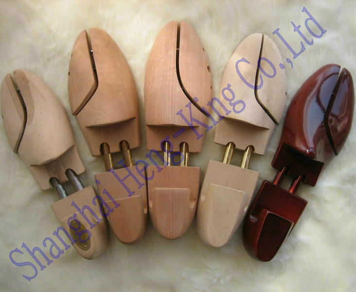  Wooden Shoe Tree (Деревянный башмак дерево)