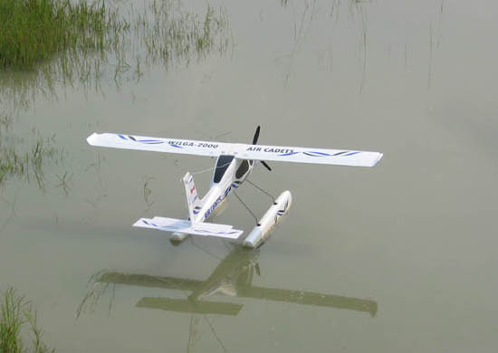 Wilga-2000 Scale 4-Kanal R / C Electric Boat Plane (Wilga-2000 Scale 4-Kanal R / C Electric Boat Plane)