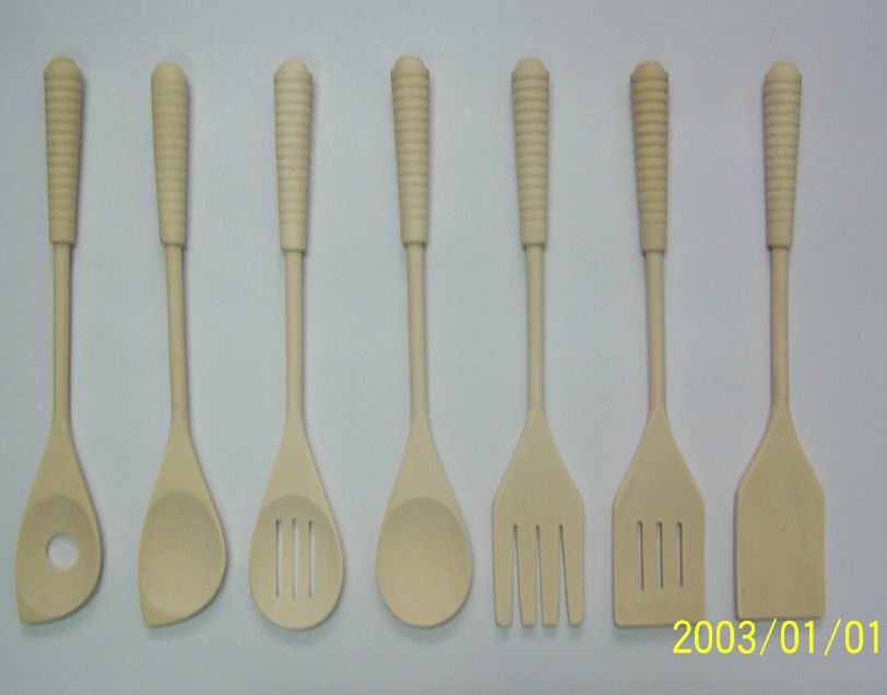  7pc Wooden Handle Kitchenware (7pc Poignée de cuisine en bois)