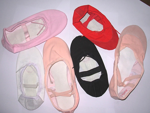  Ballet Shoes ( Ballet Shoes)