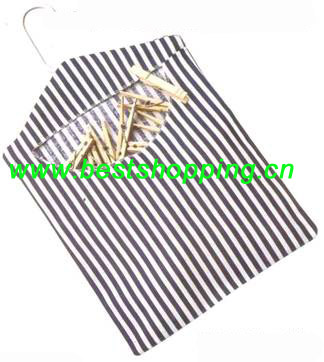  Hanging Peg Bag And 15 Wood Pegs ( Hanging Peg Bag And 15 Wood Pegs)