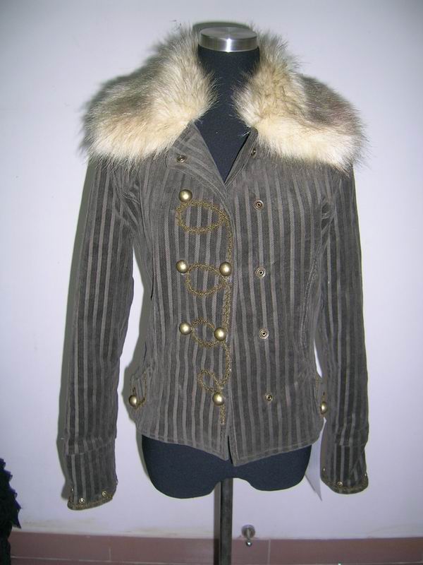  Jacket With Fur (Veste de fourrure)