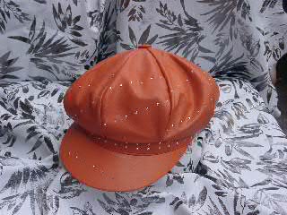  Leather Caps (  )