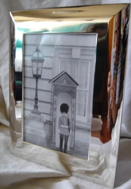  Cast Metal Frame (Schauspieler Metallrahmen)
