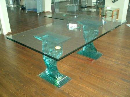  Glass Table (Glass Table)