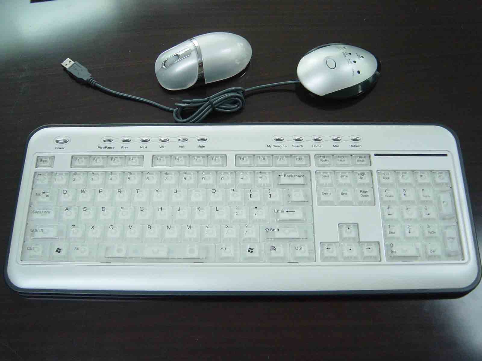  Wireless Keyboard And Mouse (Wireless Keyboard und Mouse)