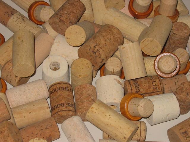  Cork Stoppers (Bouchons)