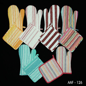  Oven Mitt And Potholders (Oven Mitt Und Topflappen)