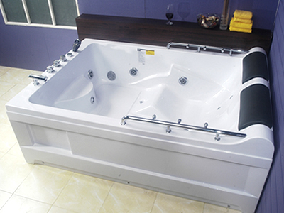  Bathtub (Baignoire)