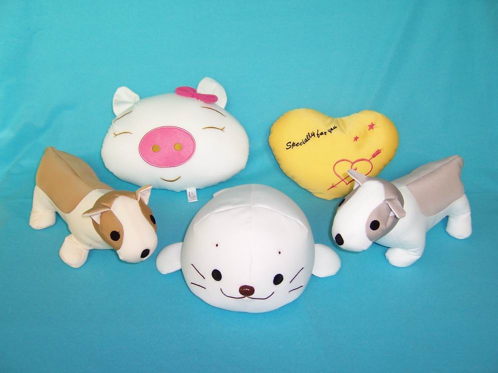  Stuffed Toys Filled With Polystrene Foam Beads (Jouets rembourrés en mousse polystyrène Filled With Beads)