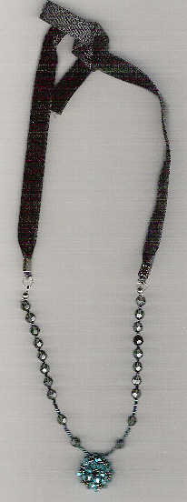  Green And Black Necklace (Зеленые и черное ожерелье)