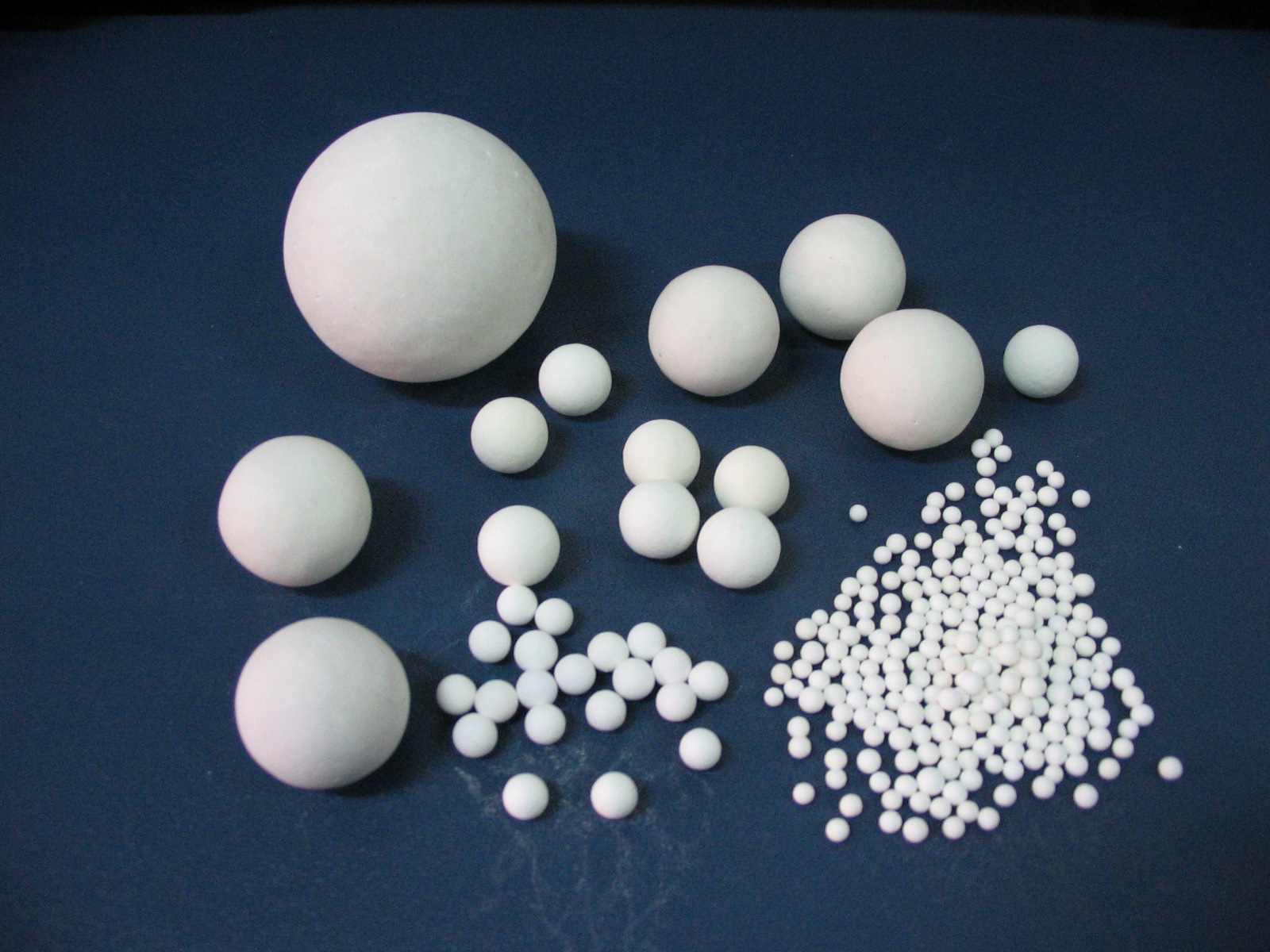  Alumina Ball For Support (Pour le support alumine Ball)