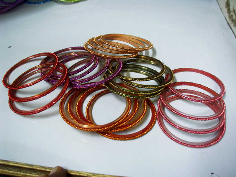  Glass Bangles (Стеклянные браслеты)