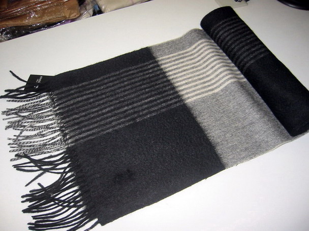  Cashmere Jacquard Scarf